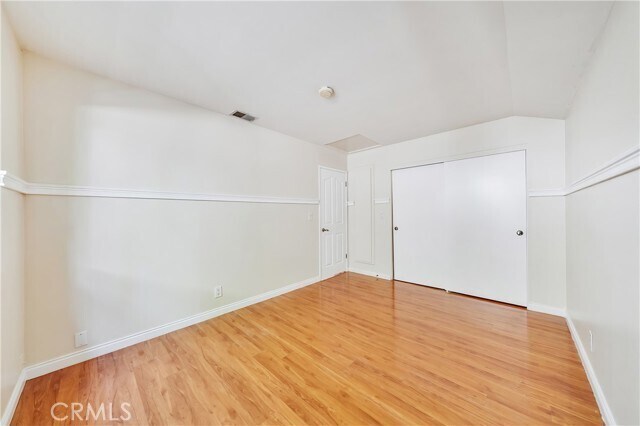 Building Photo - 156 Appletree Ave