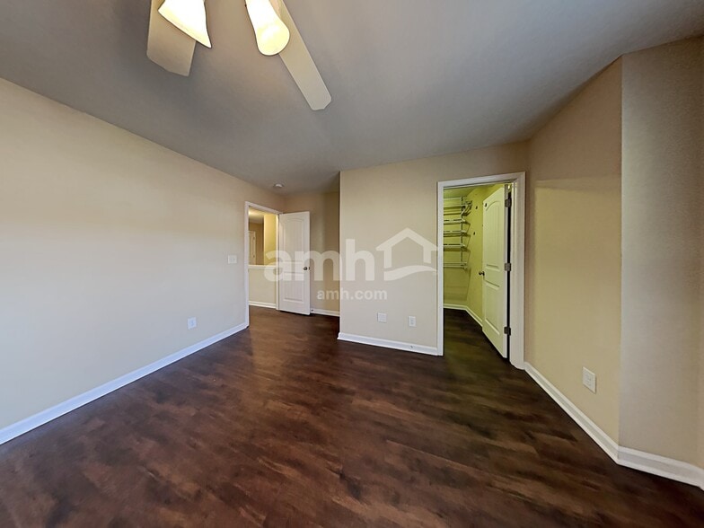 Building Photo - 405 Birch Run Dr