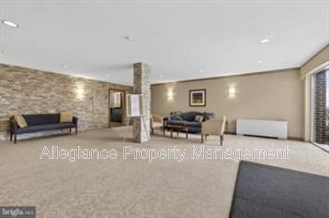 Building Photo - 1830 Columbia Pike