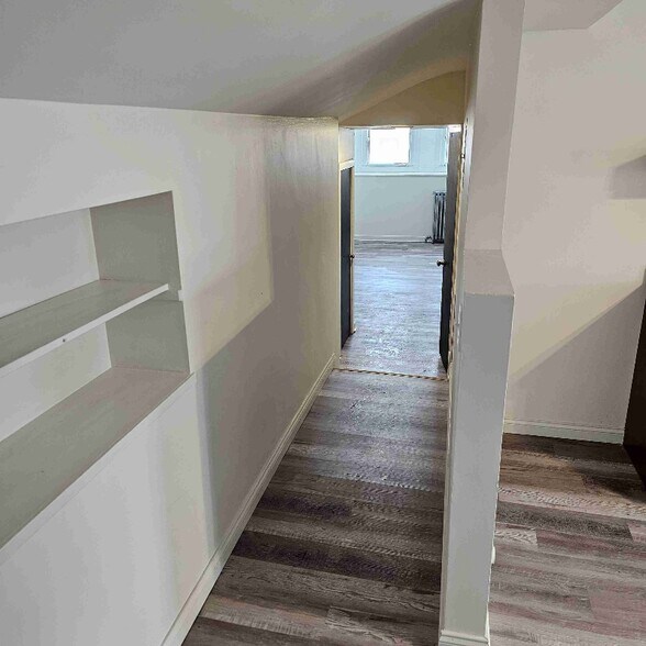 Building Photo - 156 Ontario St