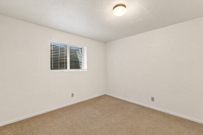 Building Photo - 7105 Omaha Blvd