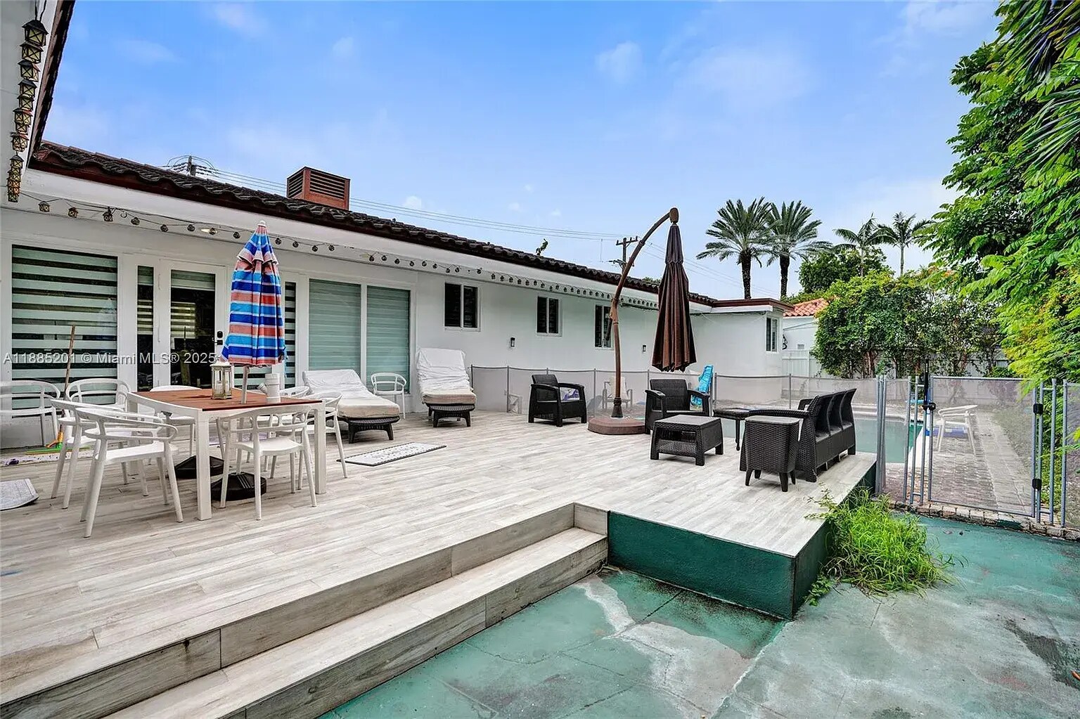 Building Photo - 3784 Sheridan Ave