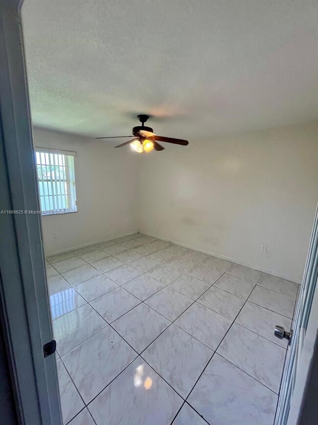 Building Photo - 7071 SW 129th Ave