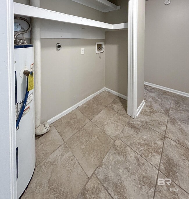 Building Photo - 6424 Schoel Ln