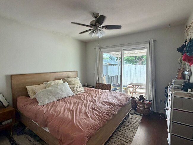 Building Photo - Classic Carlsbad Beach Bungalow
