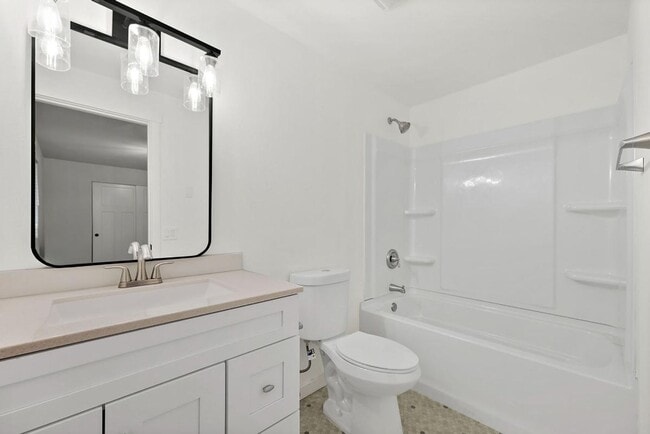 Building Photo - Light & Airy 2-Bedroom Olympia Home with Private Baths & Spacious Backyard!