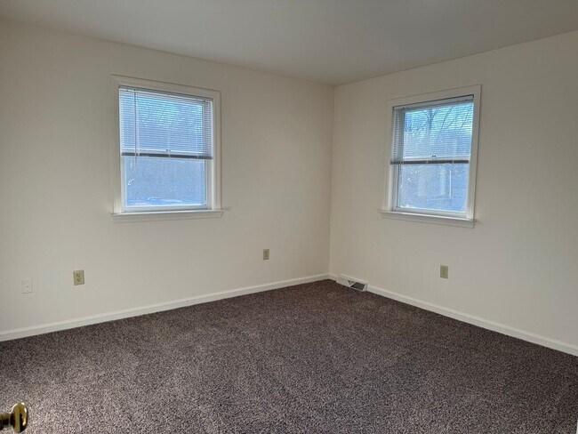 Building Photo - 110-112 Fridy St.