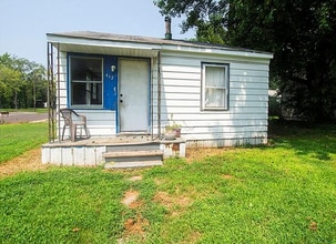Building Photo - Cute 1 bed/ 1 bath home