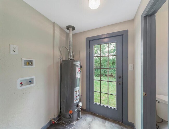 Building Photo - 4142 Mallow St