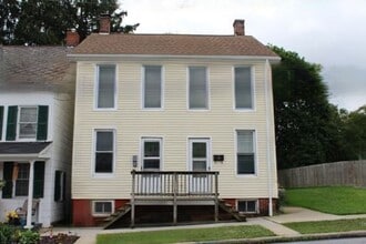 Building Photo - Semi Detached Home in Shrewsbury