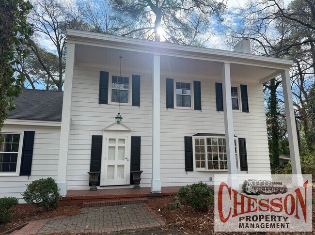 Building Photo - 1121 Forest Hills Rd NW