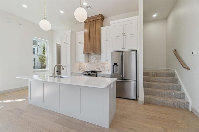 Building Photo - 18835 Selah Wy