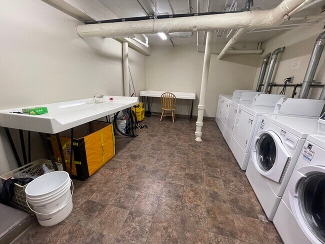 Building Photo - 660 Huntington Ave