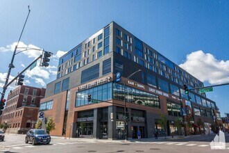 Building Photo - 2 bedroom in Chicago IL 60613