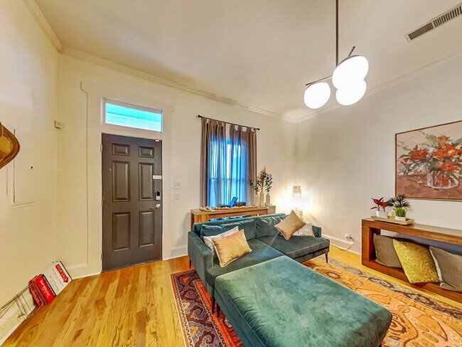 Building Photo - 67 Hogue St NE