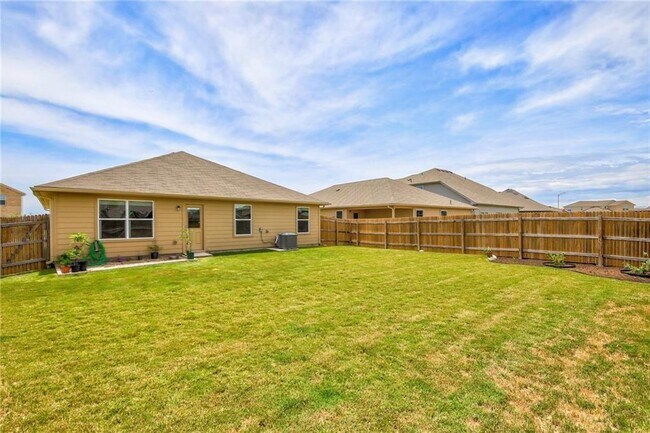 Building Photo - 11916 Riparian Rd