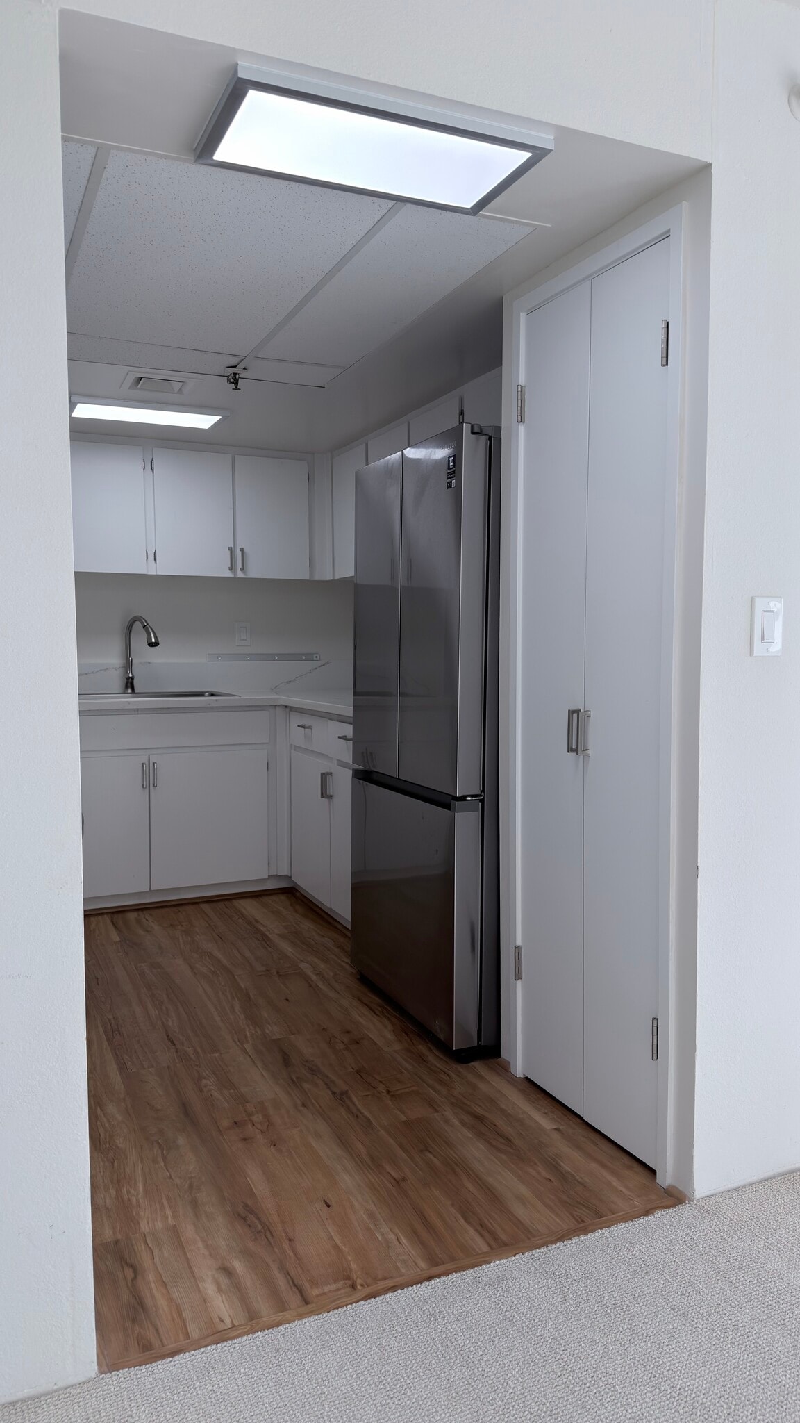 Building Photo - 2499 Kapiolani Blvd