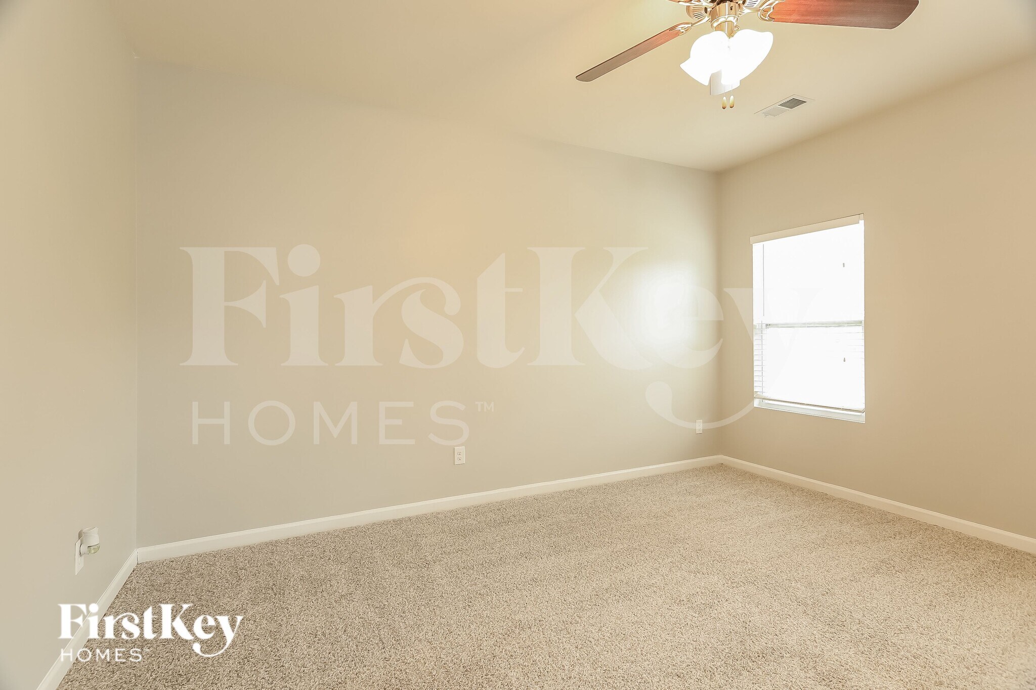 Building Photo - 5021 Bella Ct