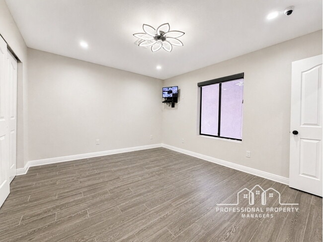 Building Photo - 2-bedroom, 2-bathroom home in Casitas Del Valle Townhouses