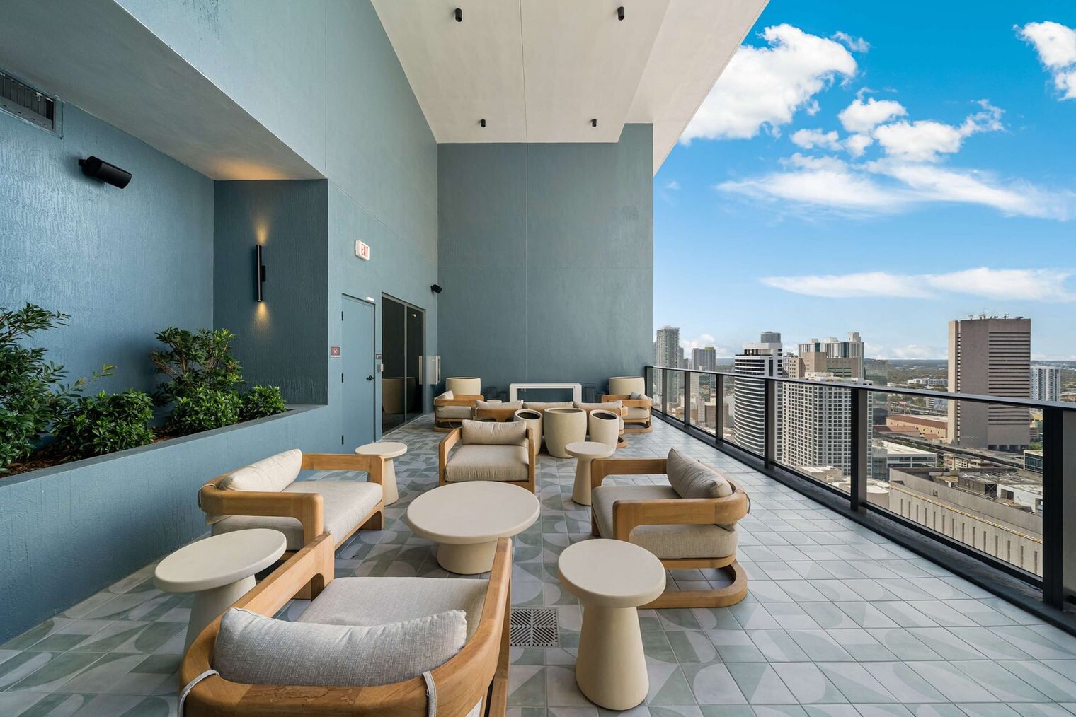 Building Photo - 121 NE 5th St