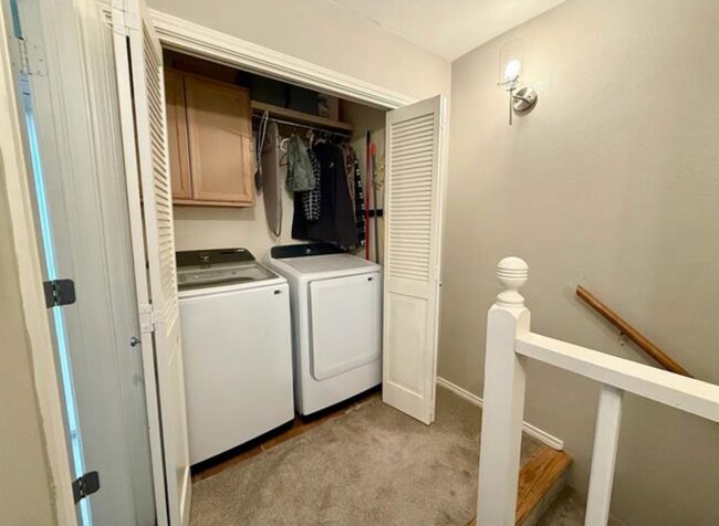 Building Photo - 2 Bed | 2 Bath Condo on Crybaby Hill