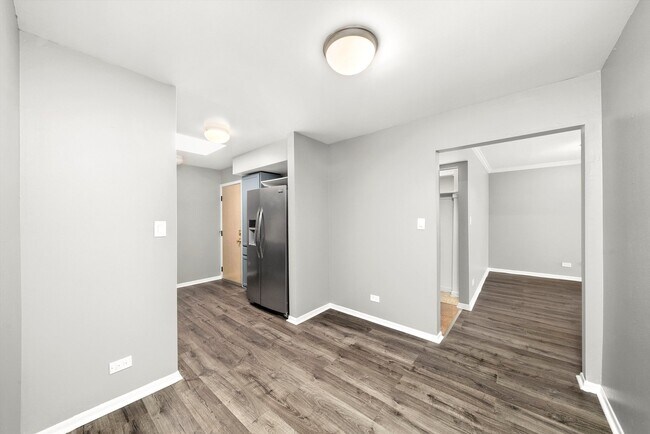 Building Photo - 333 S East Ave