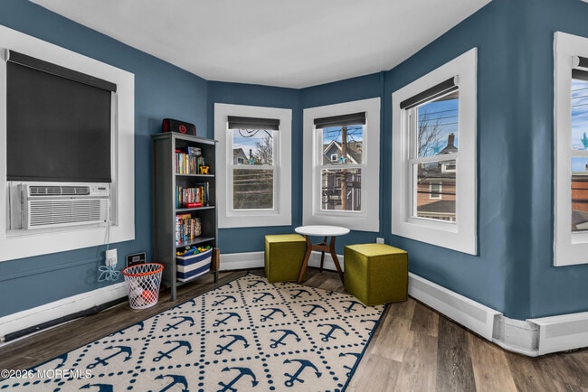 Building Photo - 1208 Bond St