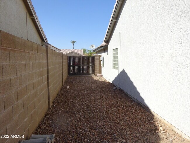 Building Photo - 6085 W Audrey Ln