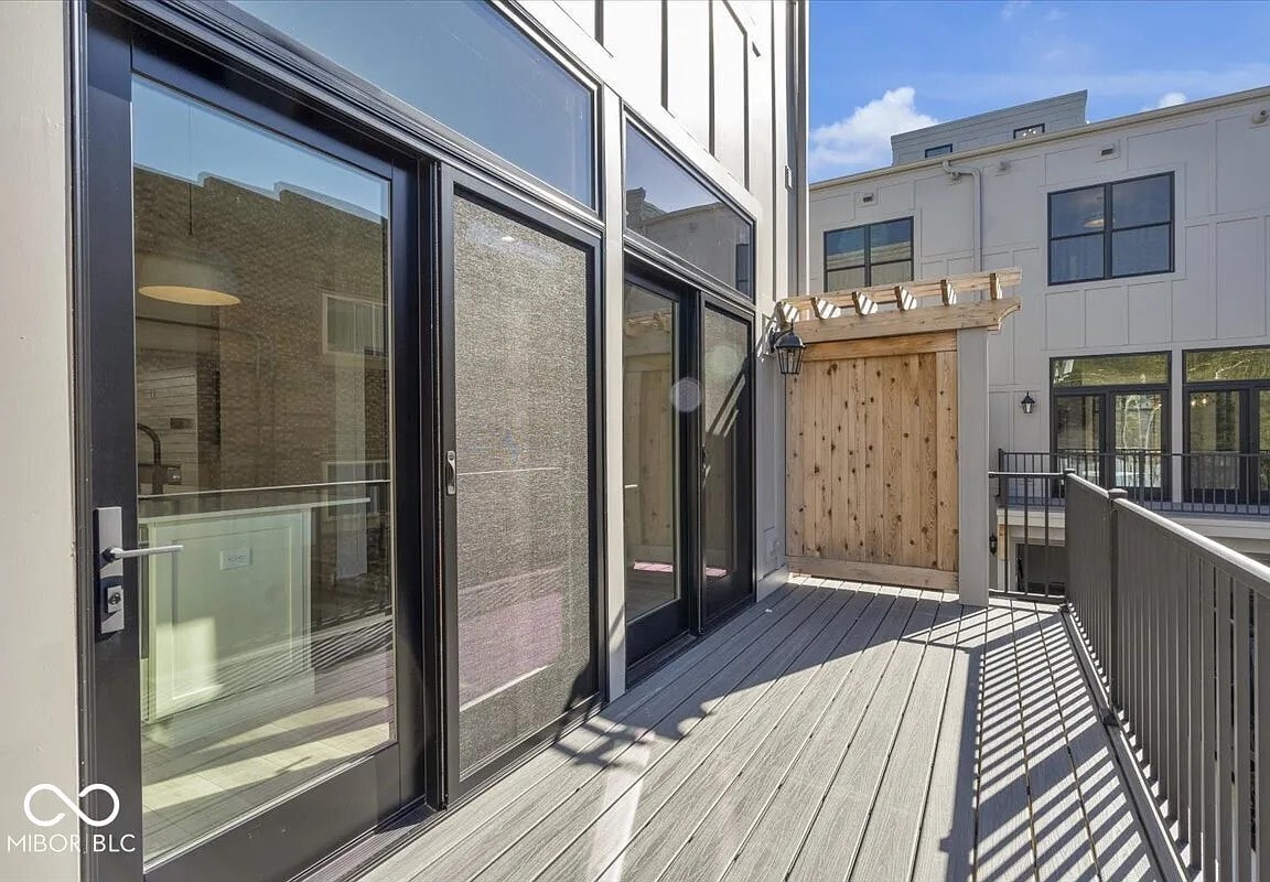 kitchen balcony - 675 E 16th St