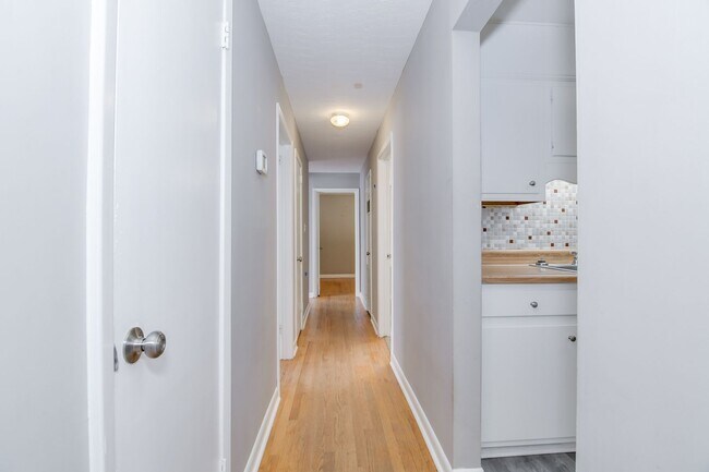 Building Photo - 4 Bedroom 1.5 Bathroom Home in Augusta