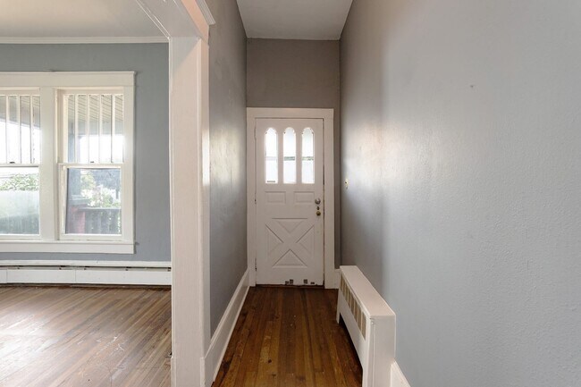 Building Photo - 418 Piedmont St