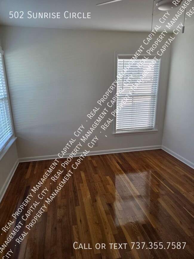 Building Photo - 502 Sunrise Cir