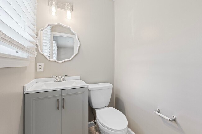 Building Photo - Charming, Newly Remodeled 3 BR, 1.5 BA Home with Fenced Yard on Large Private Lot