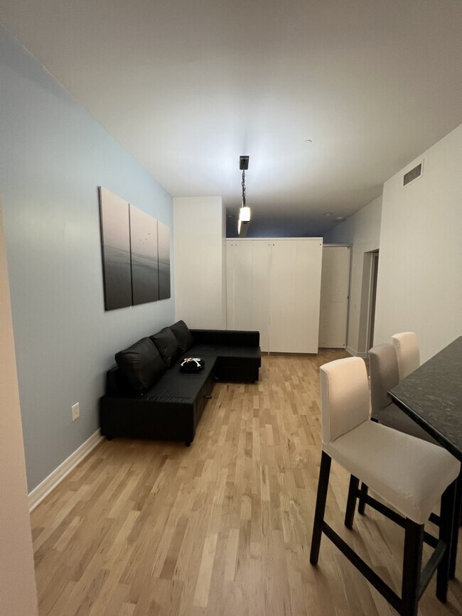 Building Photo - 1600 Arch St