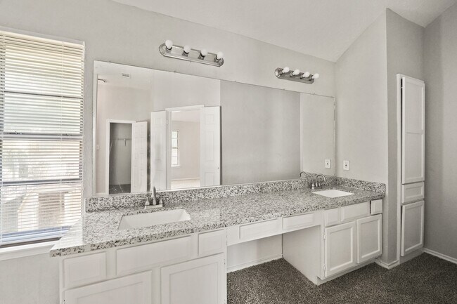 Building Photo - 22714 Powell House Ln