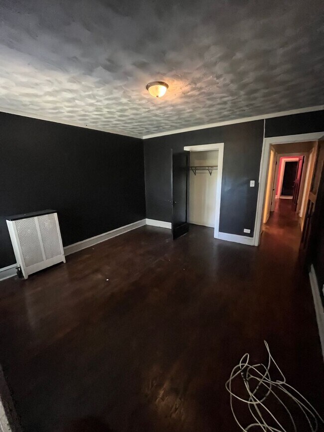 Building Photo - 7346 S Phillips Ave