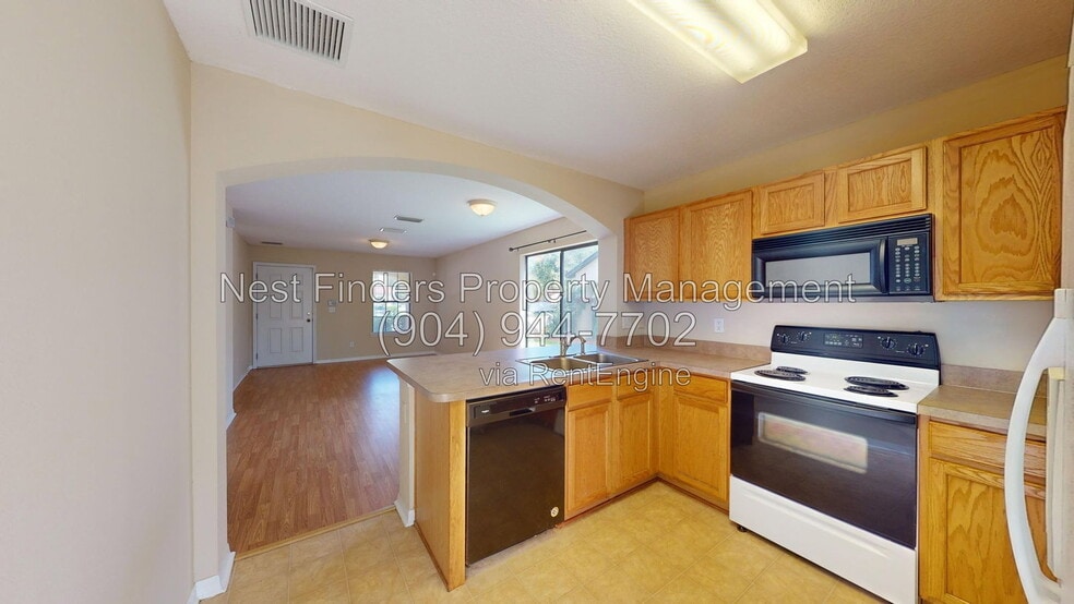 Building Photo - 315 Redwood Ln