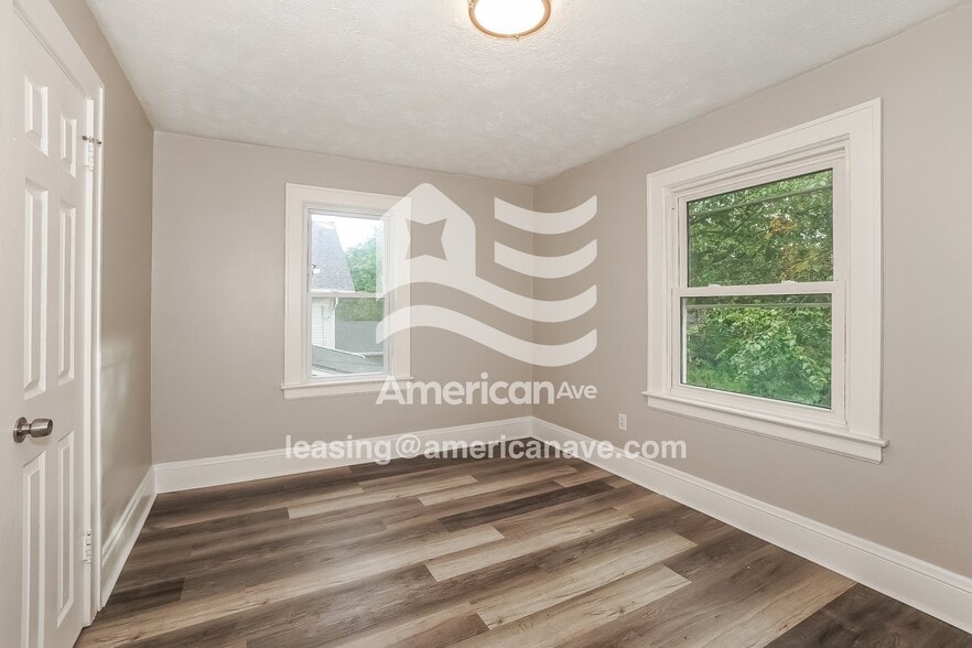 Building Photo - 456 Noah Ave
