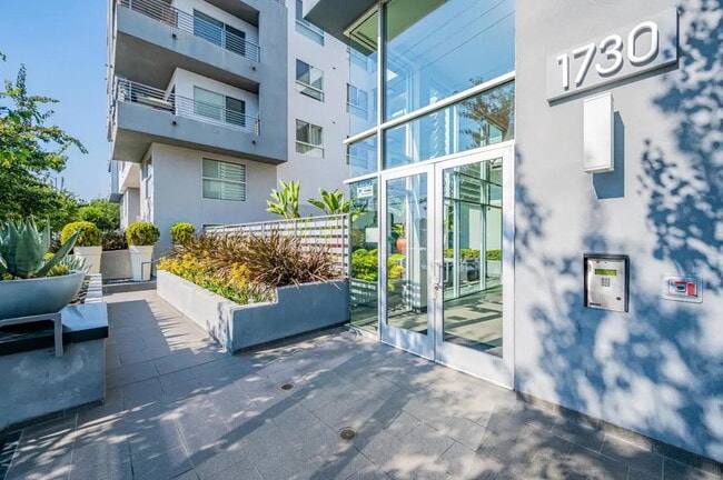 Building Photo - 1730 Sawtelle Blvd