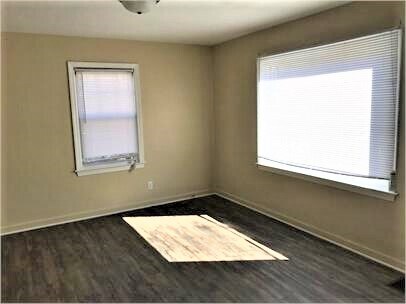 Building Photo - 210 Brookwood Dr