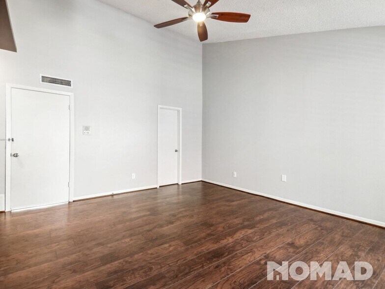 Building Photo - 2908 Country Pl Cir