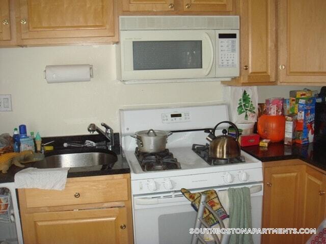 Building Photo - 34 Baxter St