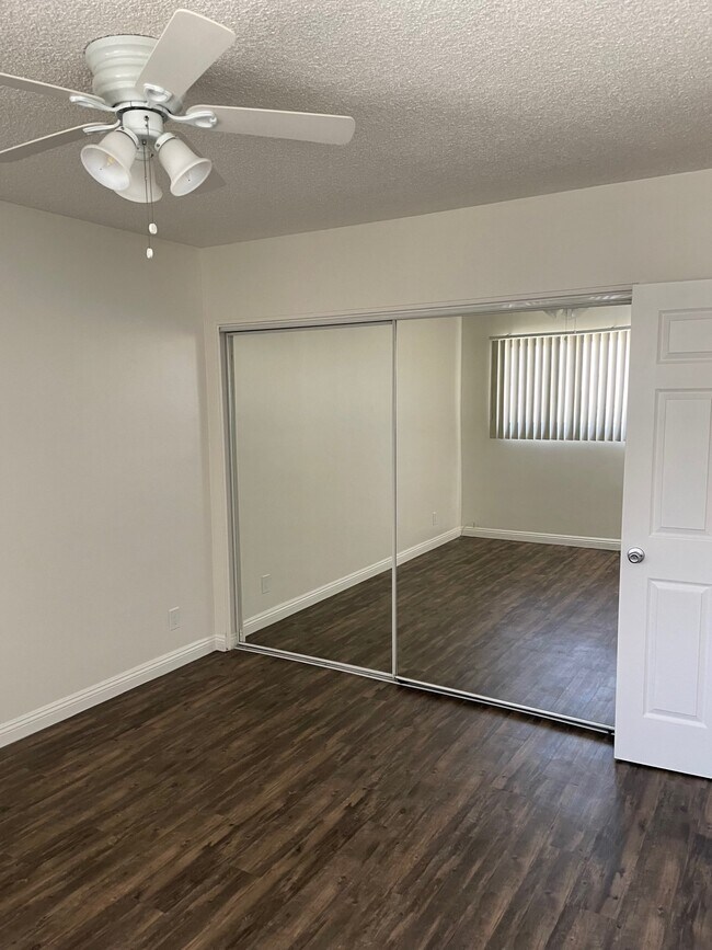 Building Photo - 5430 Corteen Pl