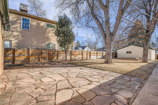 Building Photo - 4334 E 18th Ave