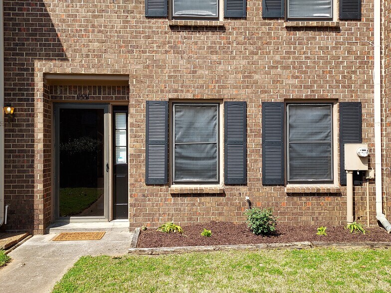 Front Entry - 11531 Jade Ln SE