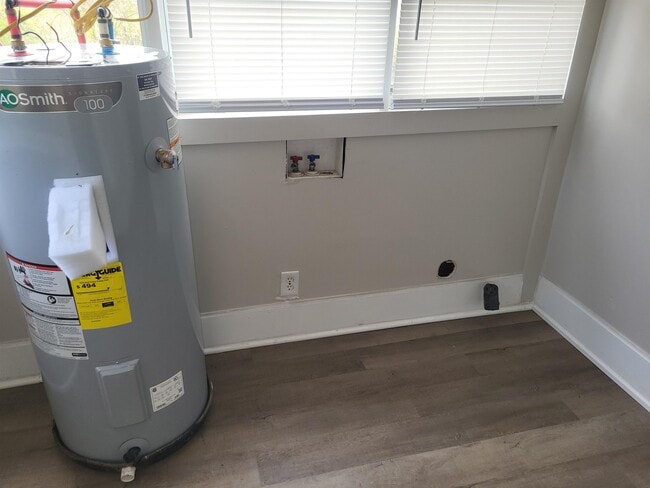 Building Photo - 1213 Wilmington Hwy