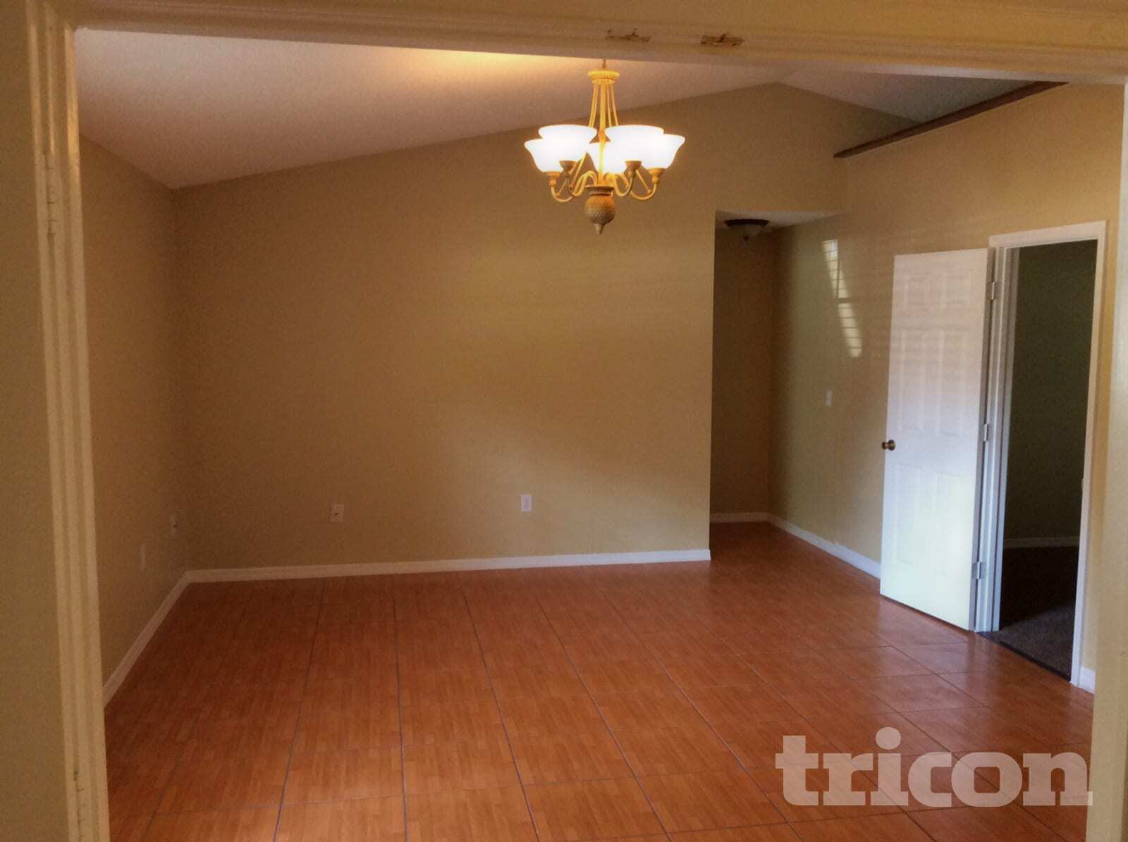 Building Photo - 2884 Forest Edge Dr