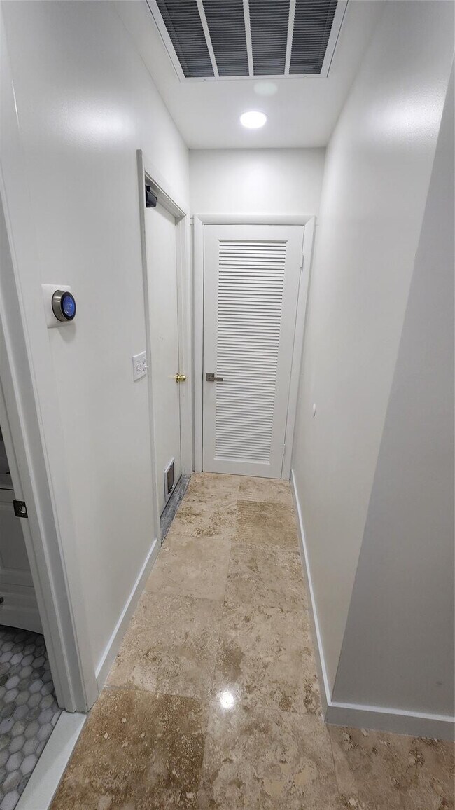 Building Photo - 2111 NW 12th St