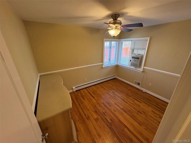 Building Photo - 70 Hunter Ln