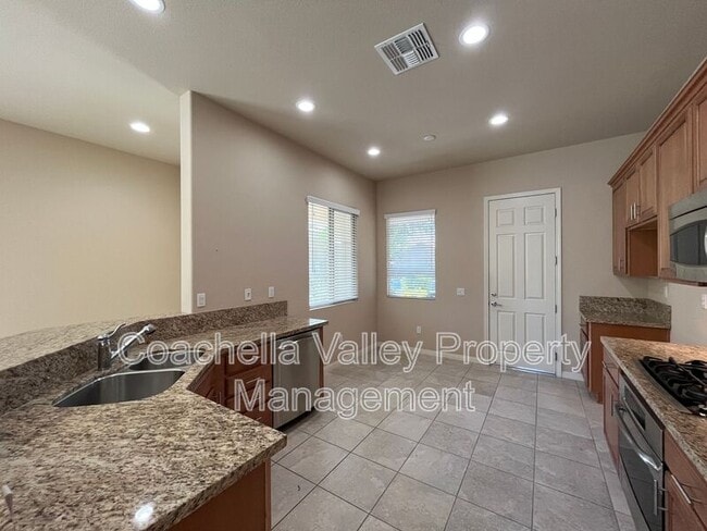 Building Photo - 81682 Avenida Alturas